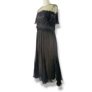 Tadashi Shoji Ruched Mesh Cap Sleeve Floor Length Formal Evening Gown Black L